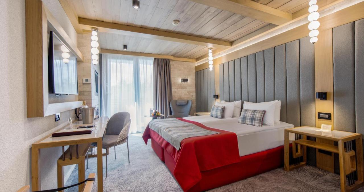 Alpin Resort Hotel Poiana Brasov Bagian luar foto