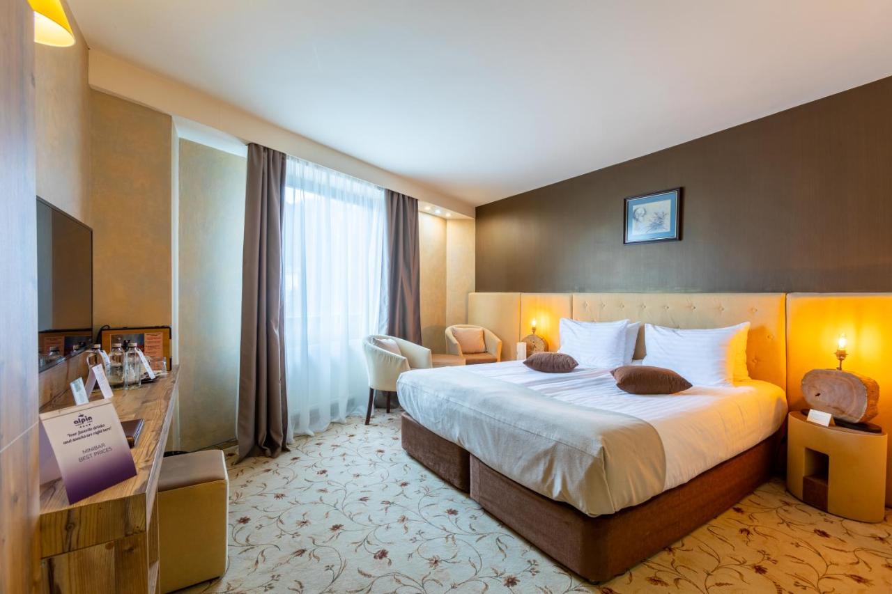 Alpin Resort Hotel Poiana Brasov Bagian luar foto