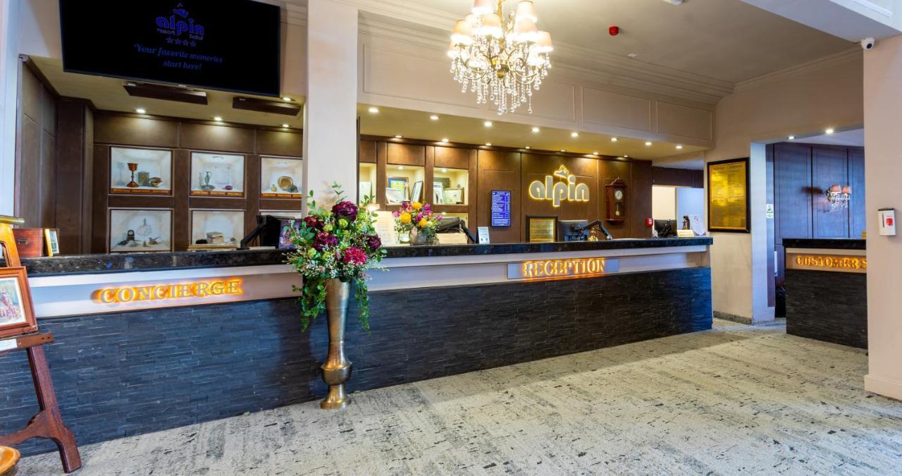 Alpin Resort Hotel Poiana Brasov Bagian luar foto