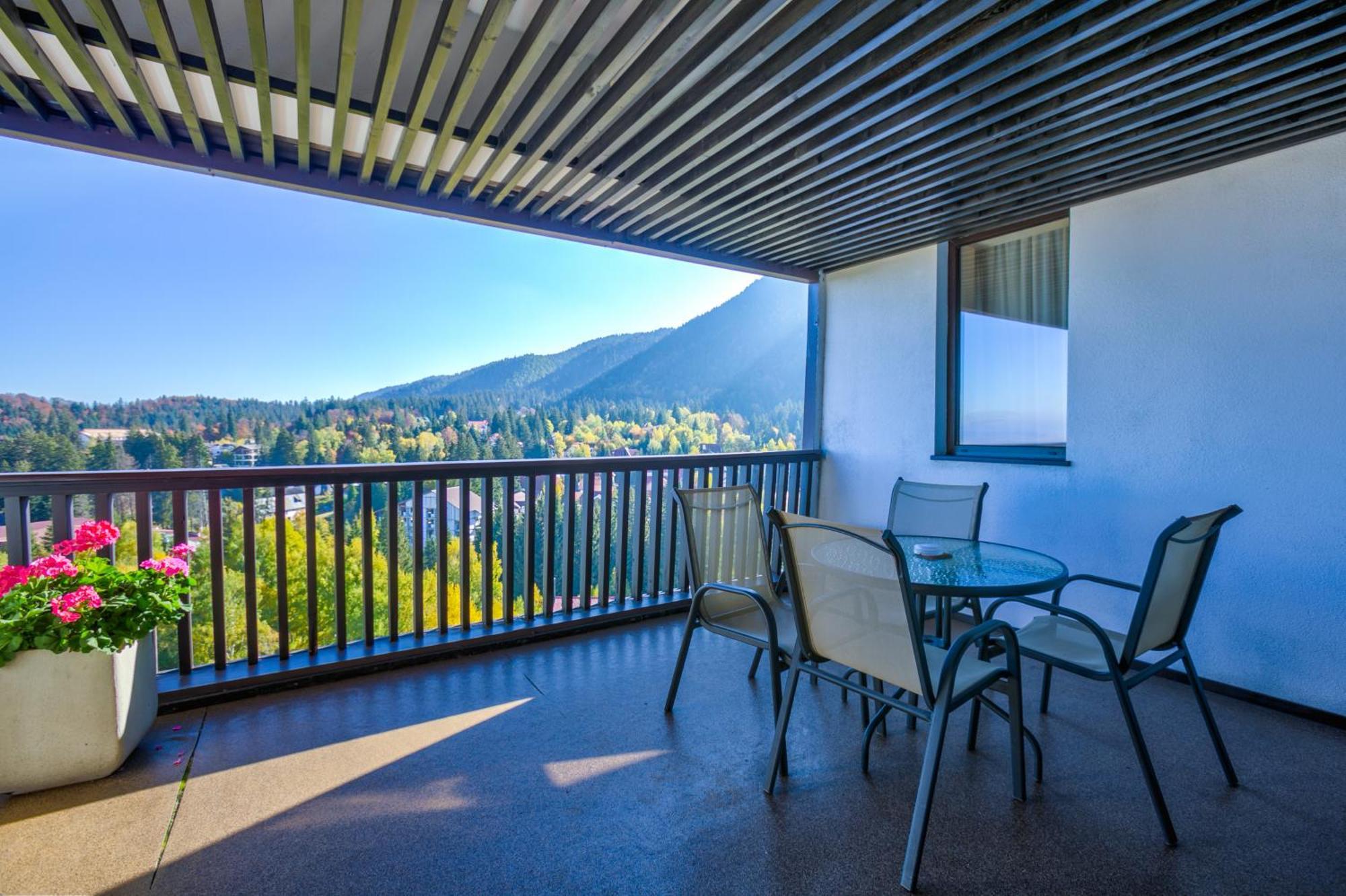 Alpin Resort Hotel Poiana Brasov Bagian luar foto